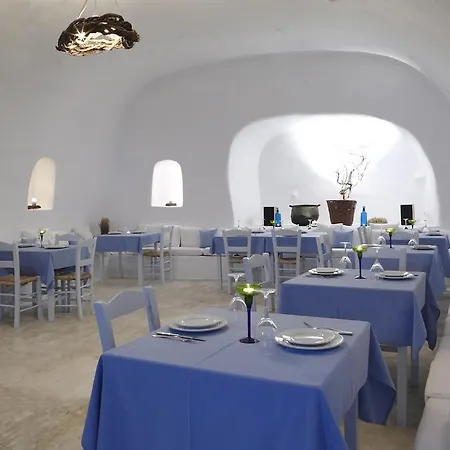 מלון Aghios Artemios Traditional 3*