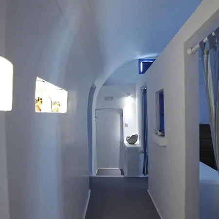 Aghios Artemios Traditional Hotel 3*