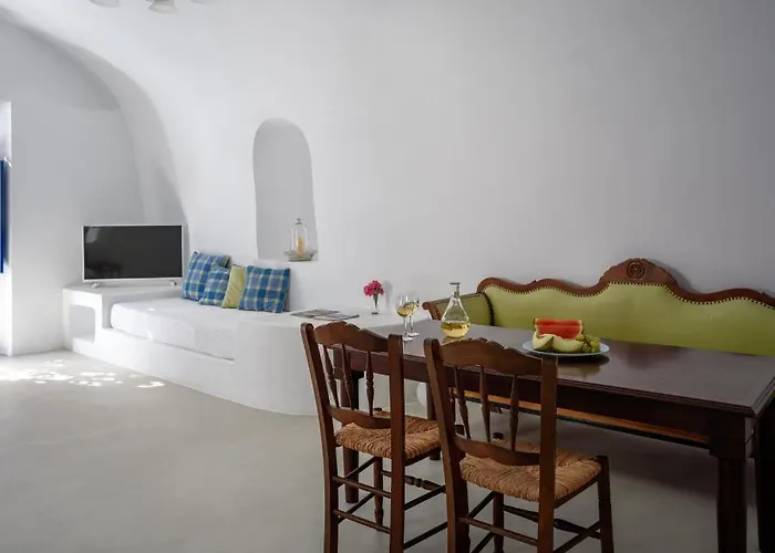 Aghios Artemios Traditional Hotel