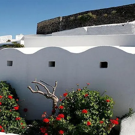 Aghios Artemios Traditional Hotell