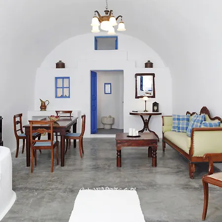 Aghios Artemios Traditional Hotel 3*