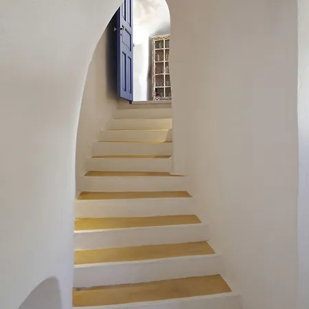 Aghios Artemios Traditional Imerovigli (Santorini)