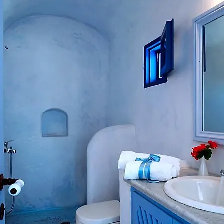 Aghios Artemios Traditional Hotel 3*