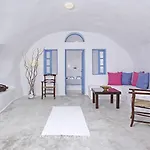 Aghios Artemios Traditional 3* Imerovigli (Santorini)
