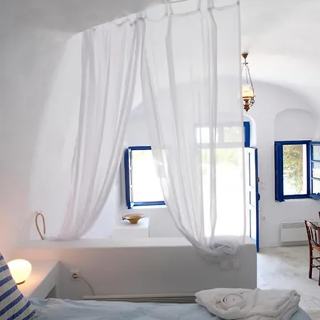 Hotel Aghios Artemios Traditional 3*