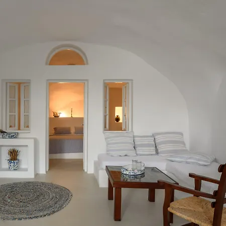 Aghios Artemios Traditional 3* Imerovigli (Santorini)