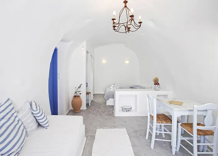 Aghios Artemios Traditional Hotel 3*