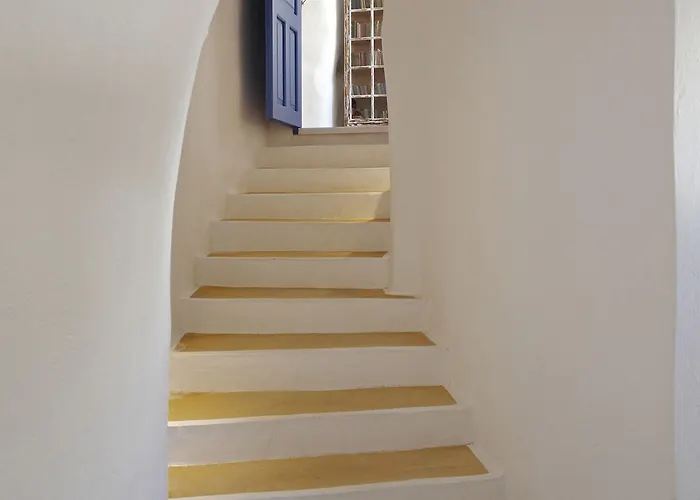 Aghios Artemios Traditional Imerovigli (Santorini)