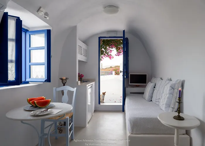 Aghios Artemios Traditional 3* Imerovigli (Santorini)