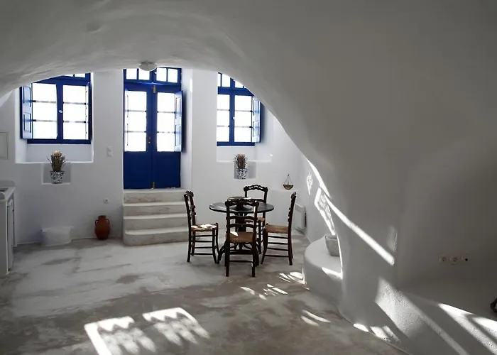Aghios Artemios Traditional 3* Imerovigli (Santorini)